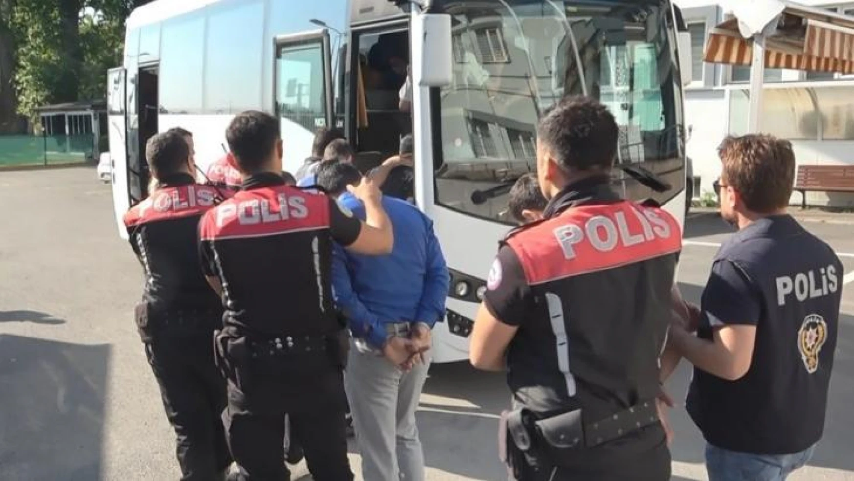 Bursa'da kadınları fuhuşa zorladıkları iddia edilen 10 şüpheli tutuklandı