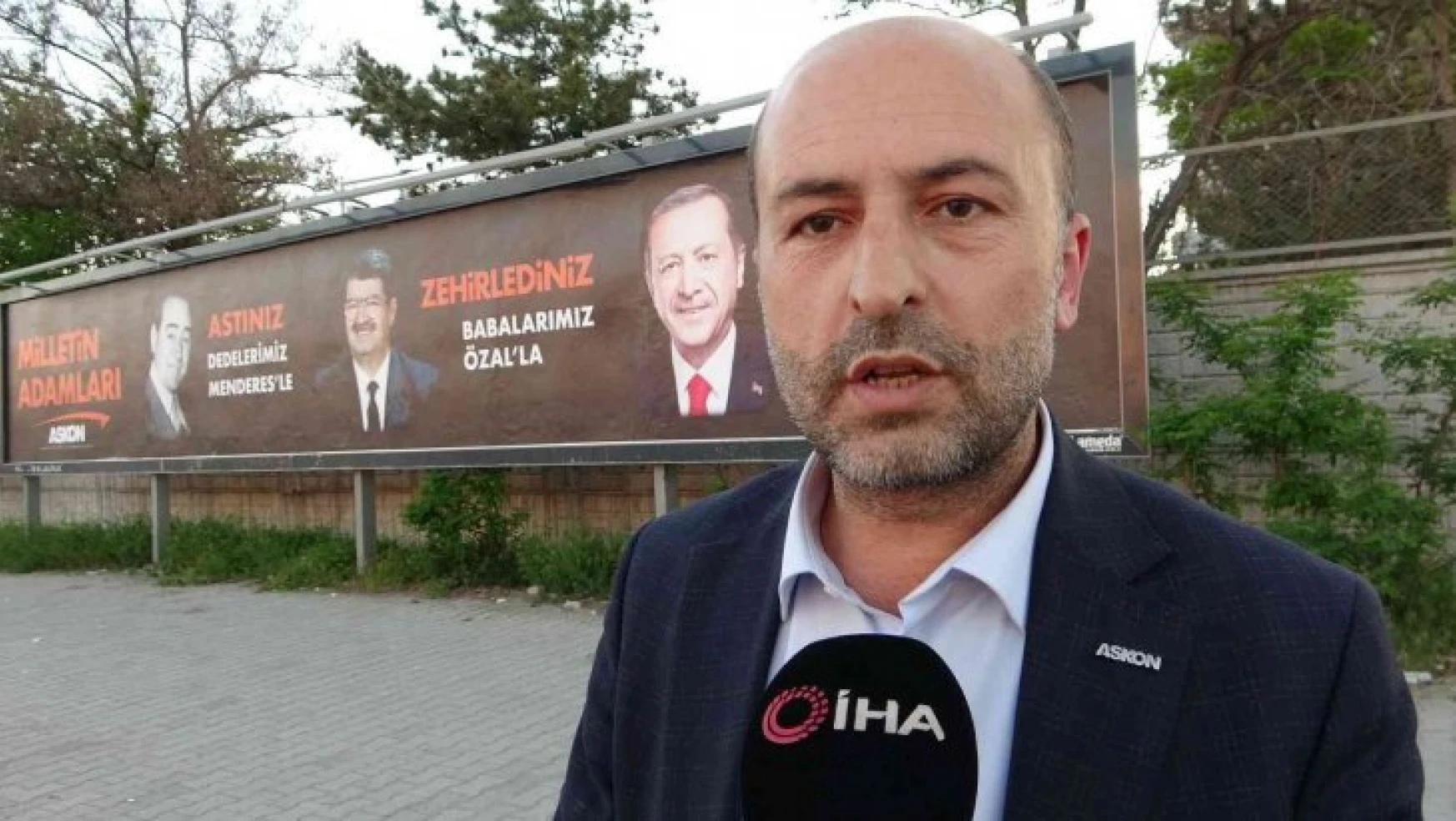CHP'nin kampa girdiği Van'da 'Menderes'i astınız, Özal'ı zehirlediniz, Erdoğan'ı yedirmeyiz' afişleri