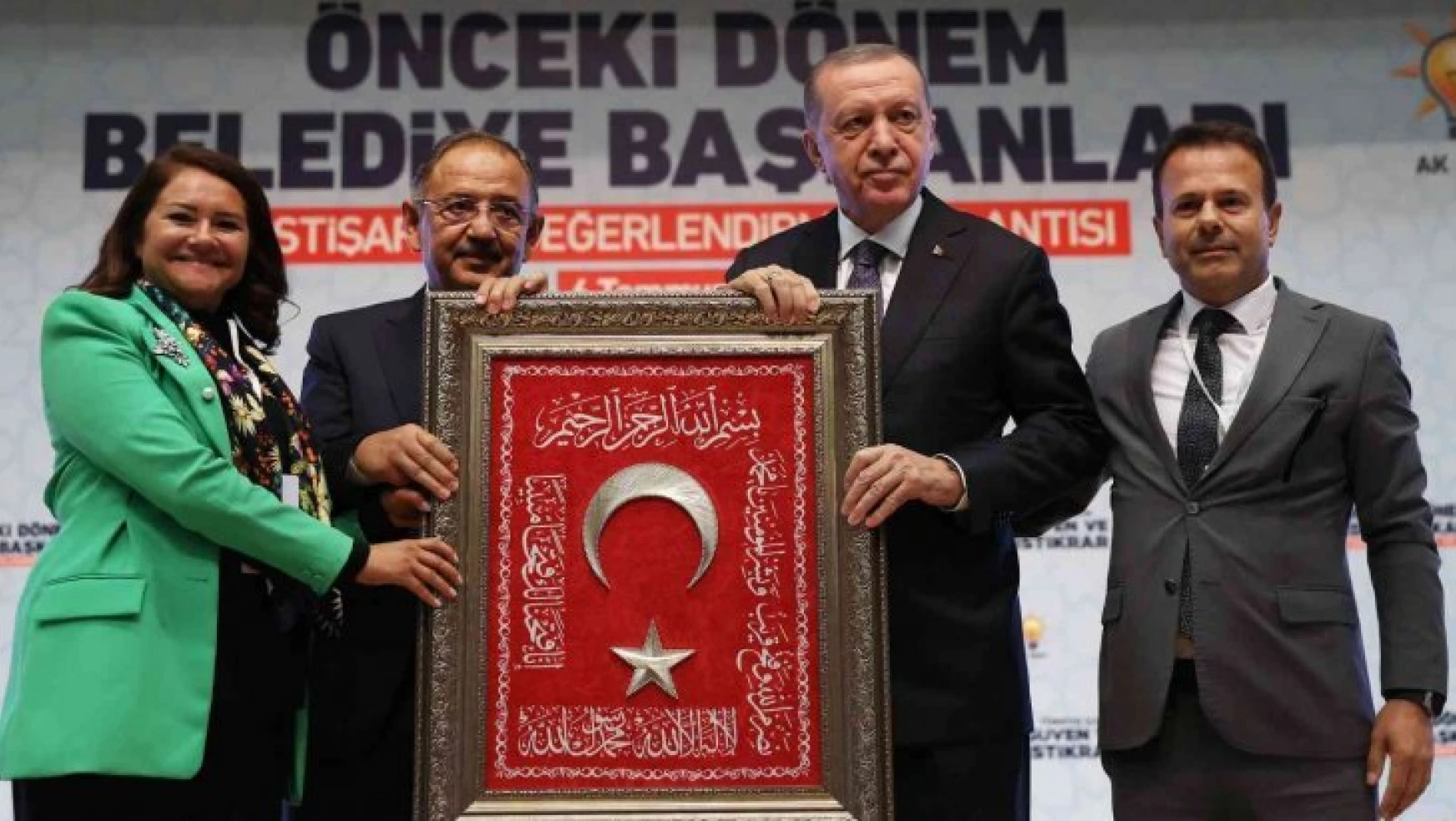 Cumhurbaşkanı Erdoğan:  'Bu seçim kırgınlıkla, nefsaniyetle hareket edilecek bir seçim değildir'