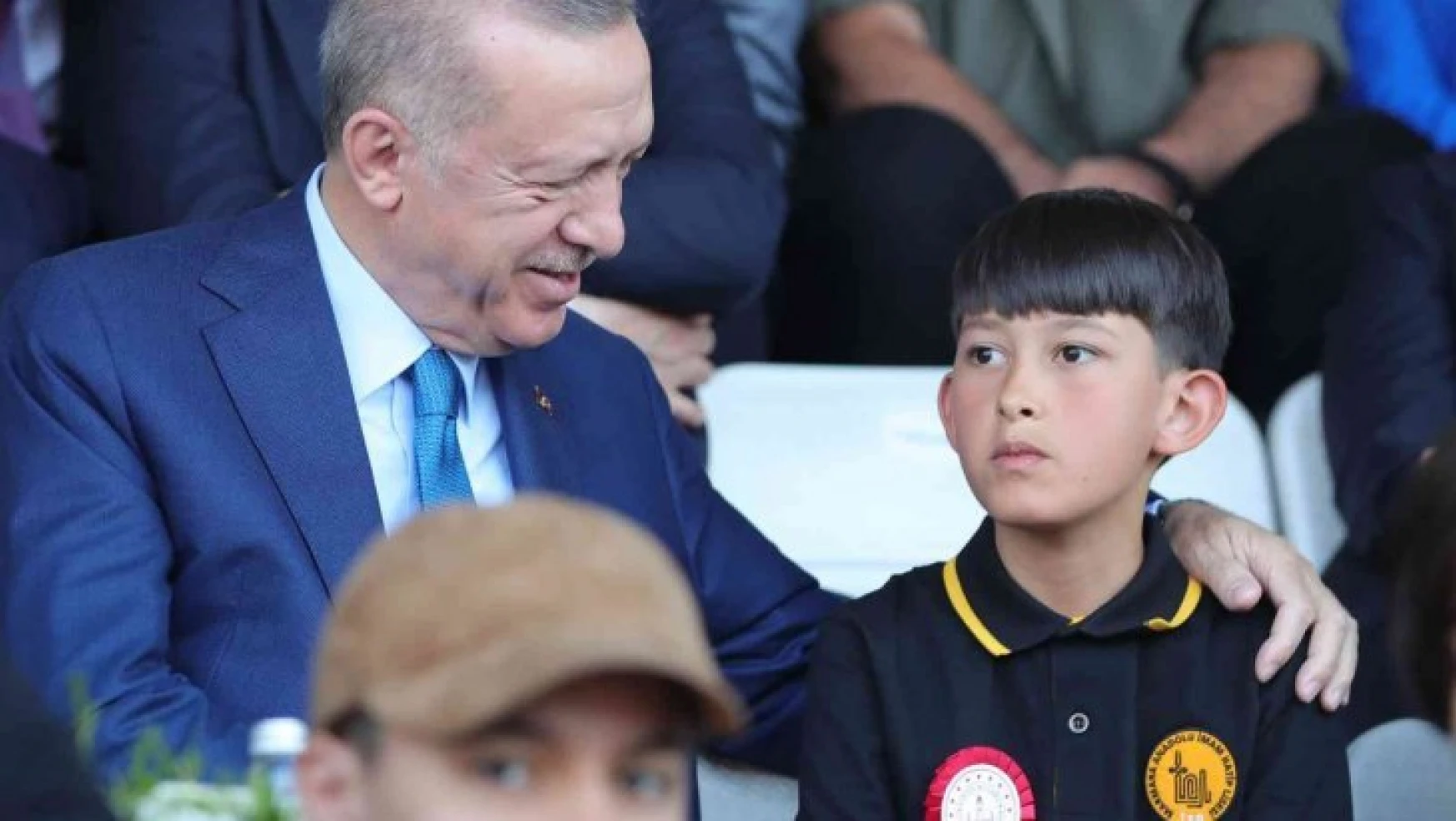 Cumhurbaşkanı Erdoğan: 'Sene sonuna kadar 100 milyon yardımcı kaynağı öğrencilerimizle buluşturmayı hedefliyoruz'