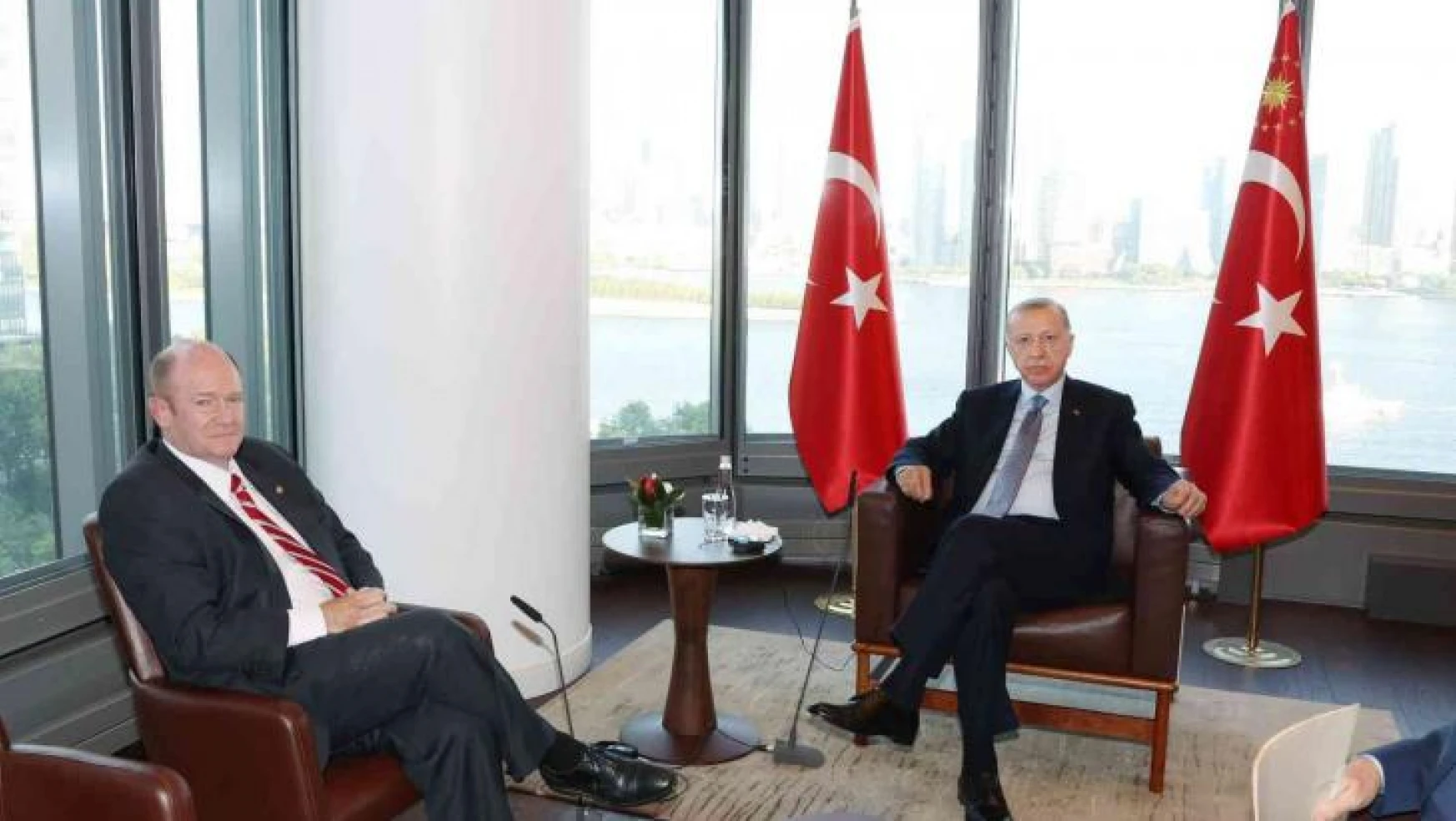 Cumhurbaşkanı Erdoğan, ABD'li Senatör Coons'u kabul etti