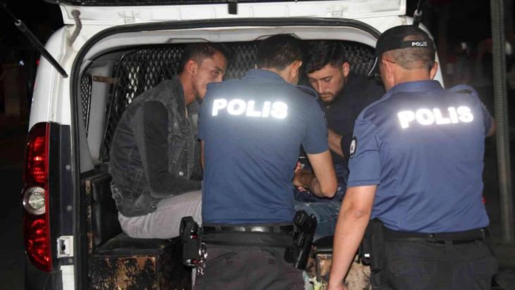 Elazığ'daki asayiş uygulamalarında 3 düzensiz göçmen yakalandı