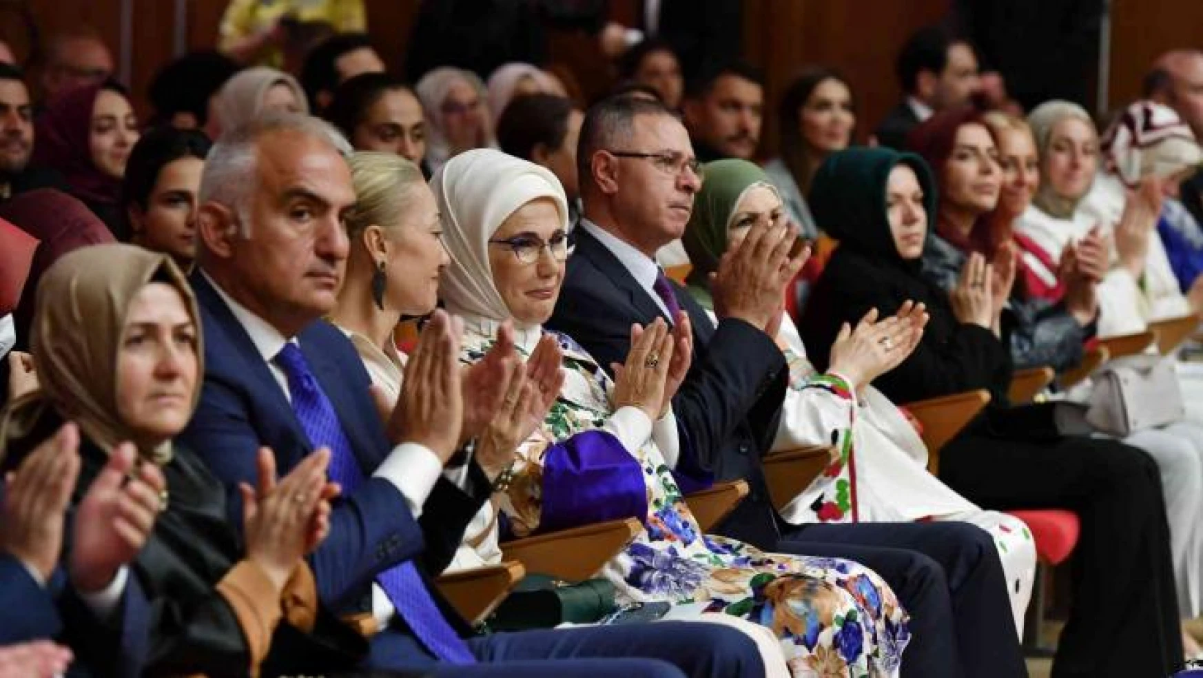 Emine Erdoğan, Filistin Gençlik Orkestrası ve CSO sanatçılarının 'Barış Konseri'ni izledi