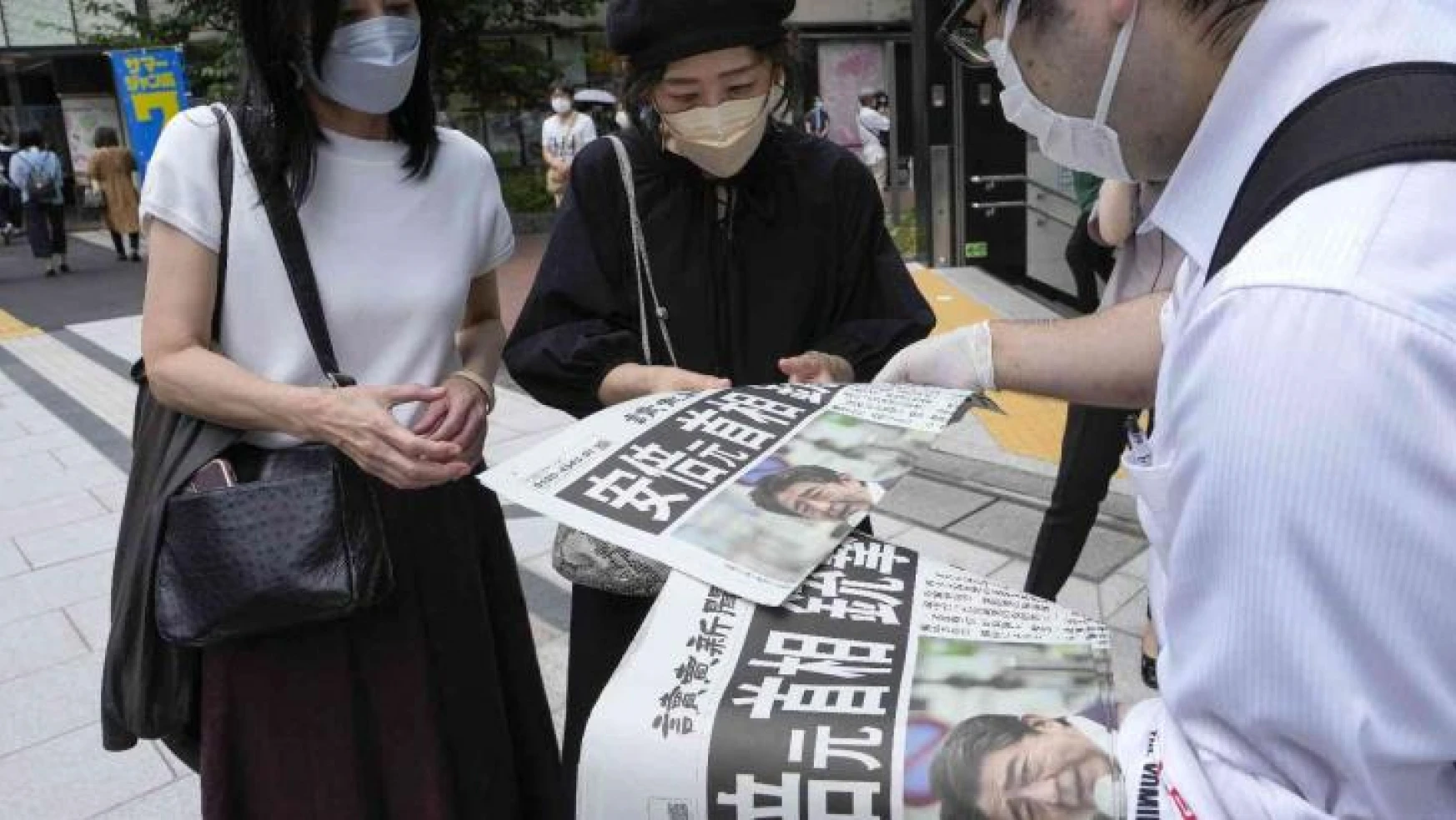Eski Japonya Başbakanı Abe, uğradığı suikast sonucu hayatını kaybetti
