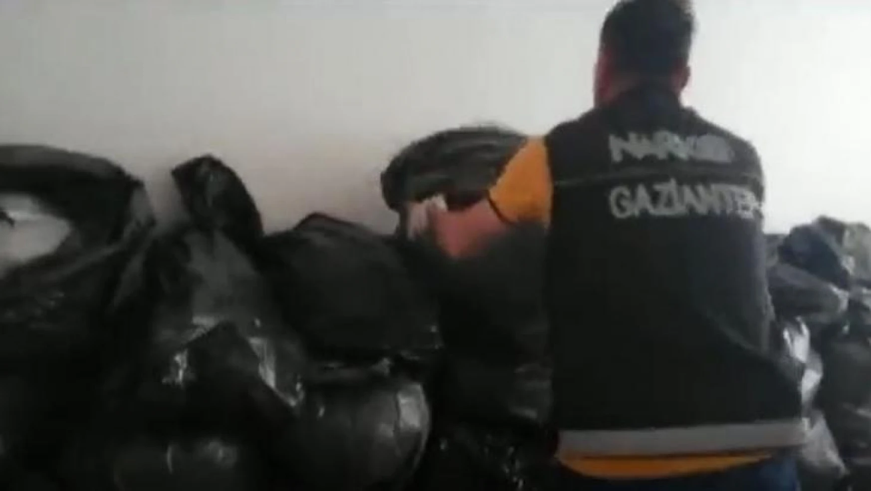 Gaziantep'te 200 kilo esrar ele geçirildi