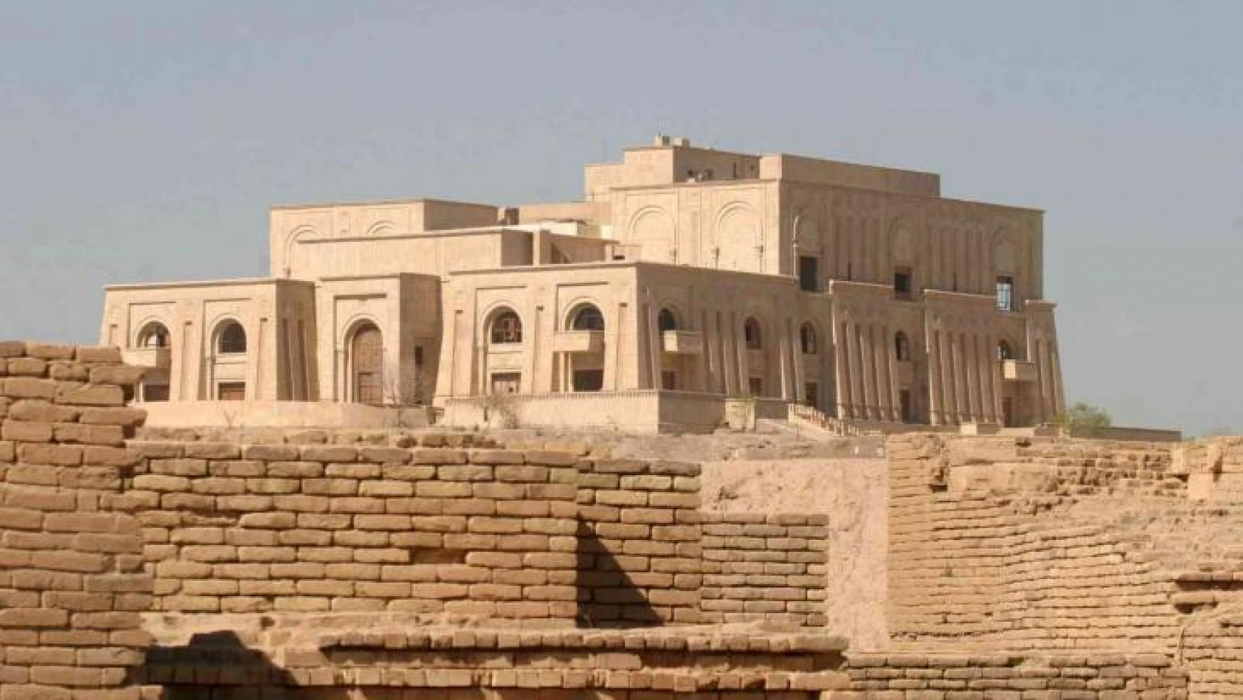 Irak'ın devrik lideri Saddam'ın Babil'deki sarayı müze olacak