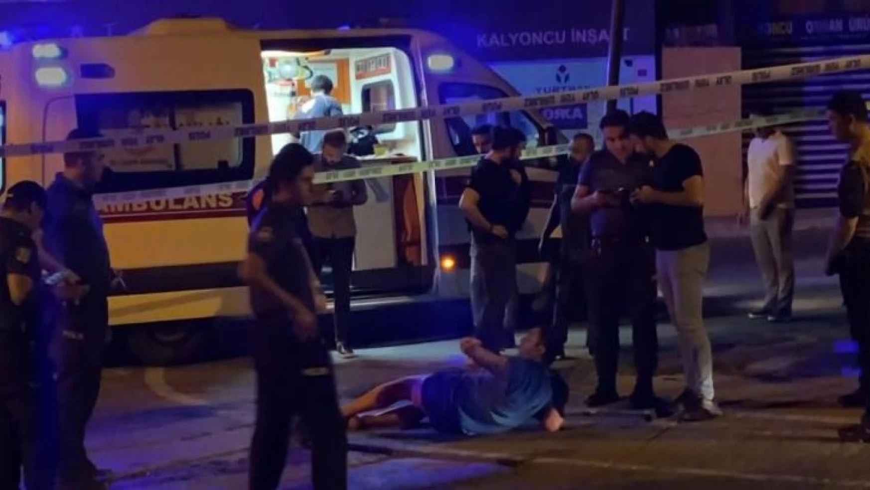 İstanbul'da film gibi eski koca dehşeti kamerada: Önce vurdu sonra aracını gasp etti