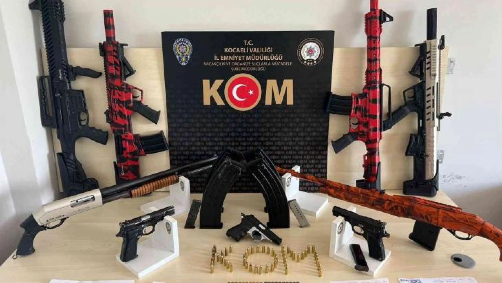 Kocaeli'de suç örgütlerine yönelik operasyon: 14 gözaltı