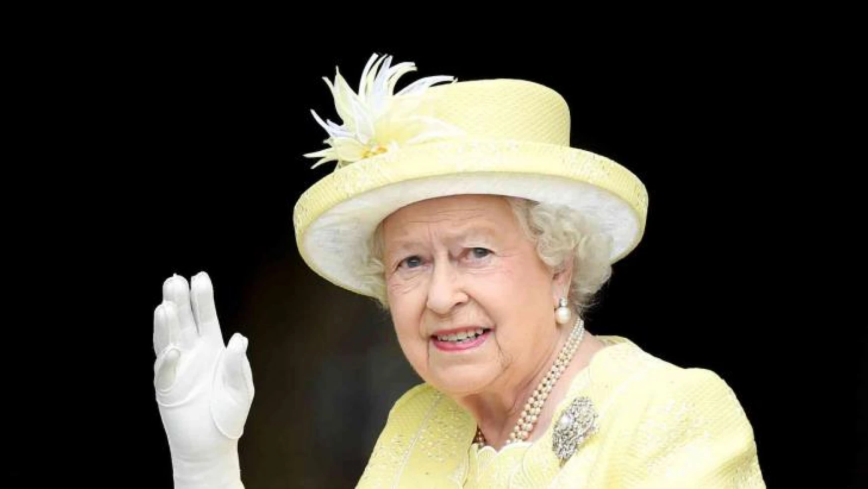Kraliçe Elizabeth, 59 yıl sonra ilk kez İngiltere Parlamentosu'nun resmi açılışına katılmayacak