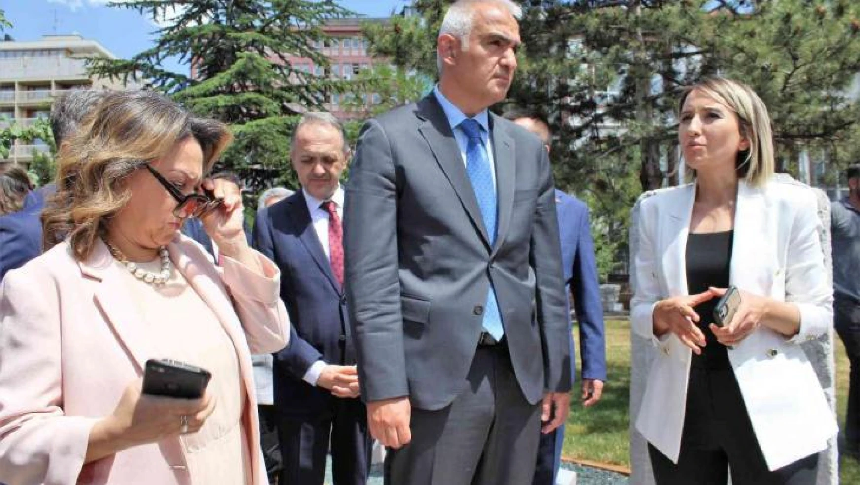 Kültür ve Turizm Bakanı Ersoy 'Başkent Kültür Yolu Festivali' rotalarını gezdi
