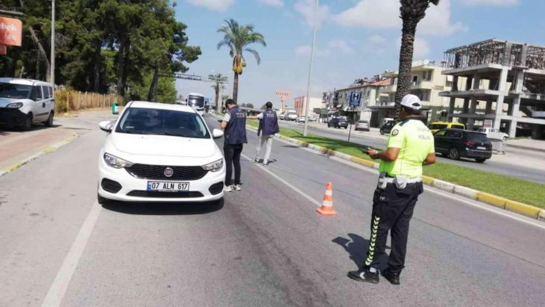 Manavgat'ta  polisten 'güven ve huzur' uygulaması