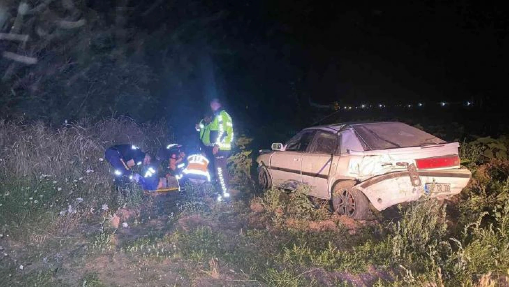 Nevşehir'de tarlaya uçan aracın altında kalan sürücü yaralandı