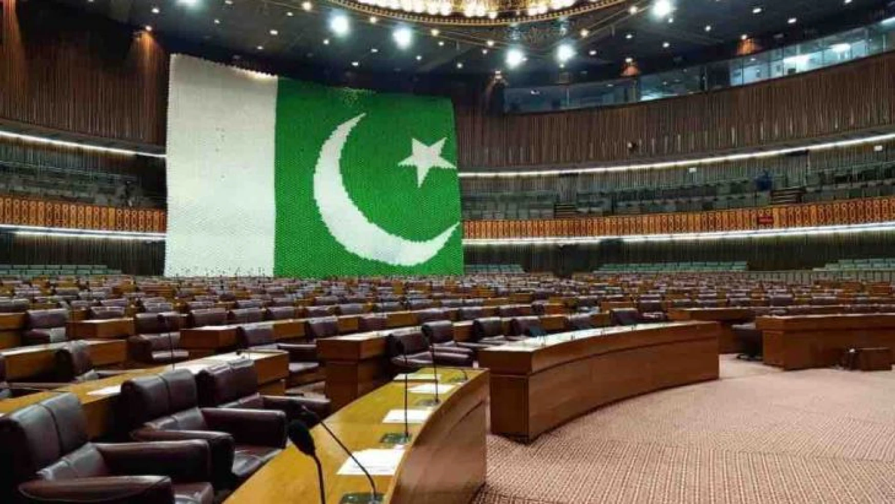 Pakistan'da parlamento feshedildi, erken seçim yapılacak