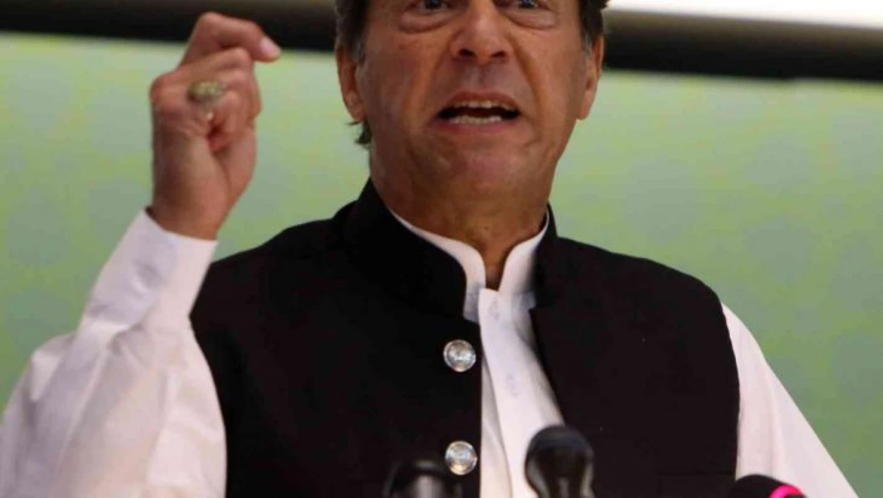 Pakistan'da parlamentoya Başbakan Khan'ın görevden alınması için gensoru önergesi verildi
