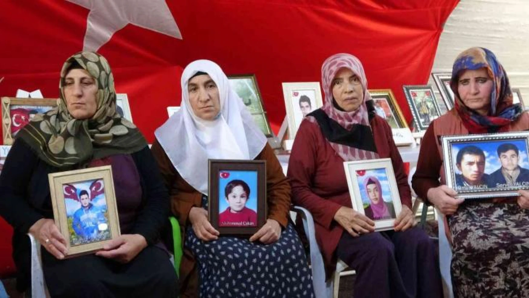 PKK-HDP mağduru ailelerin kararlı direnişi 970'inci gününde