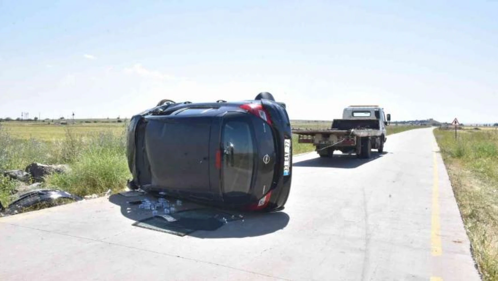 Şanlıurfa'da öğretmenleri taşıyan otomobil takla attı: 1 ölü