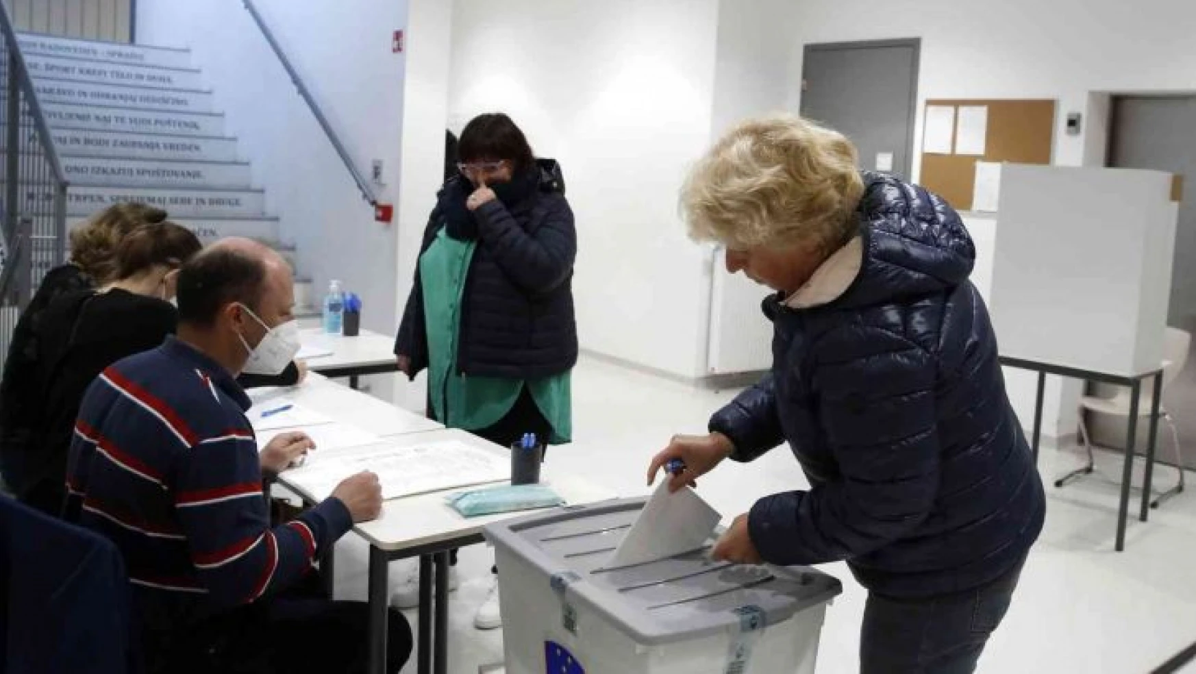 Slovenya'da resmi olmayan sonuçlara göre liberaller seçimi önde götürüyor