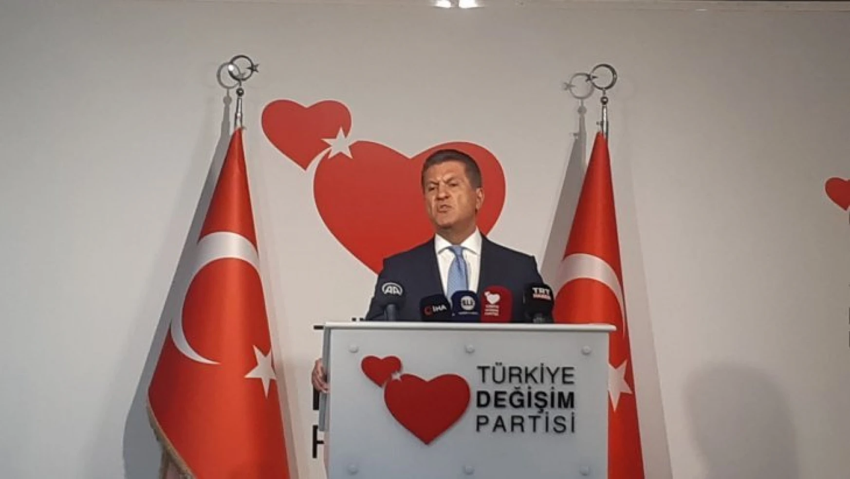TDP Genel Başkanı Sarıgül: '15 Temmuz'un siyasi ayağı, 28 Şubat'ın medya ayağıdır'