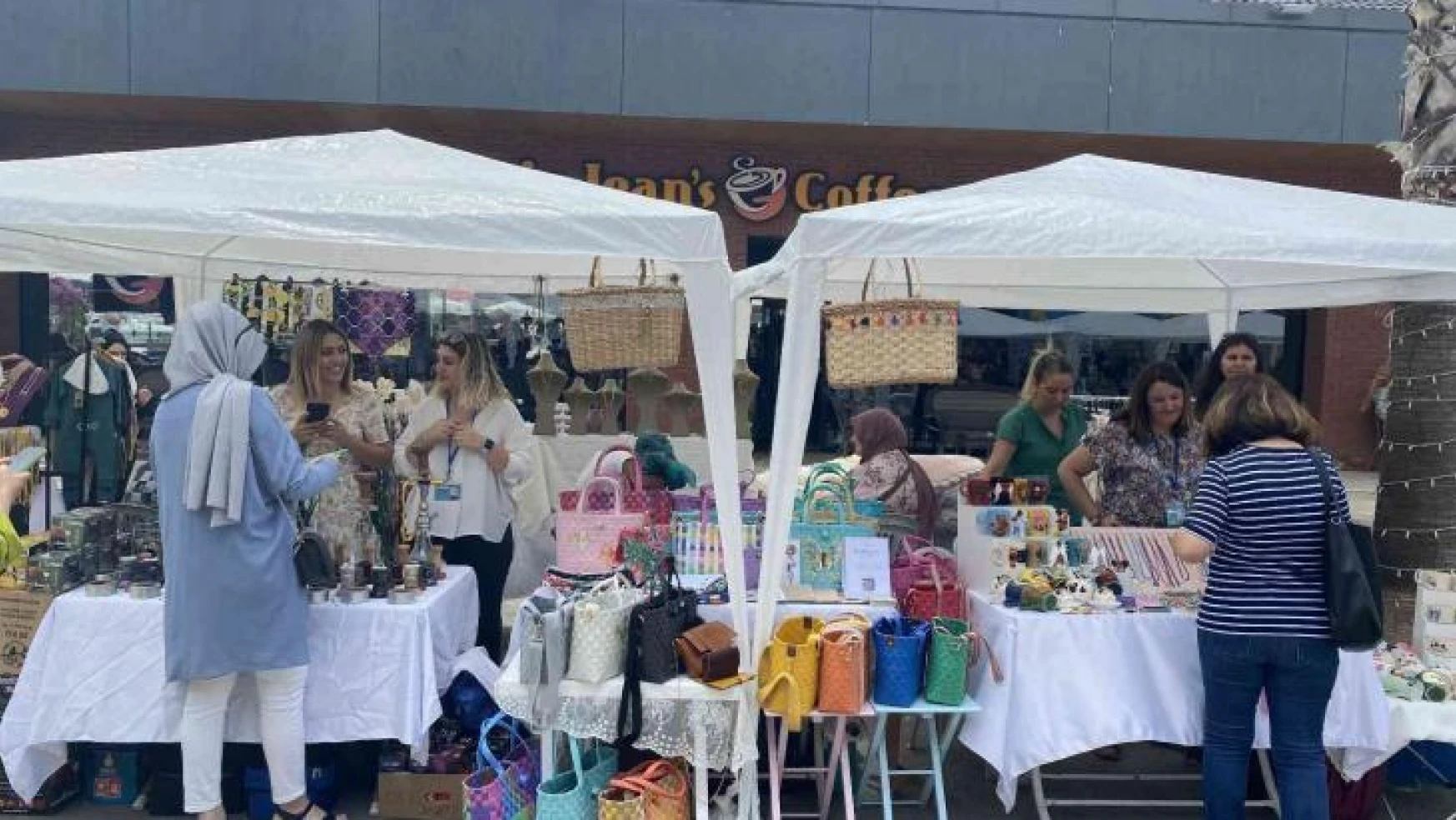 Tuzlalı girişimci kadınlardan alışveriş festivali