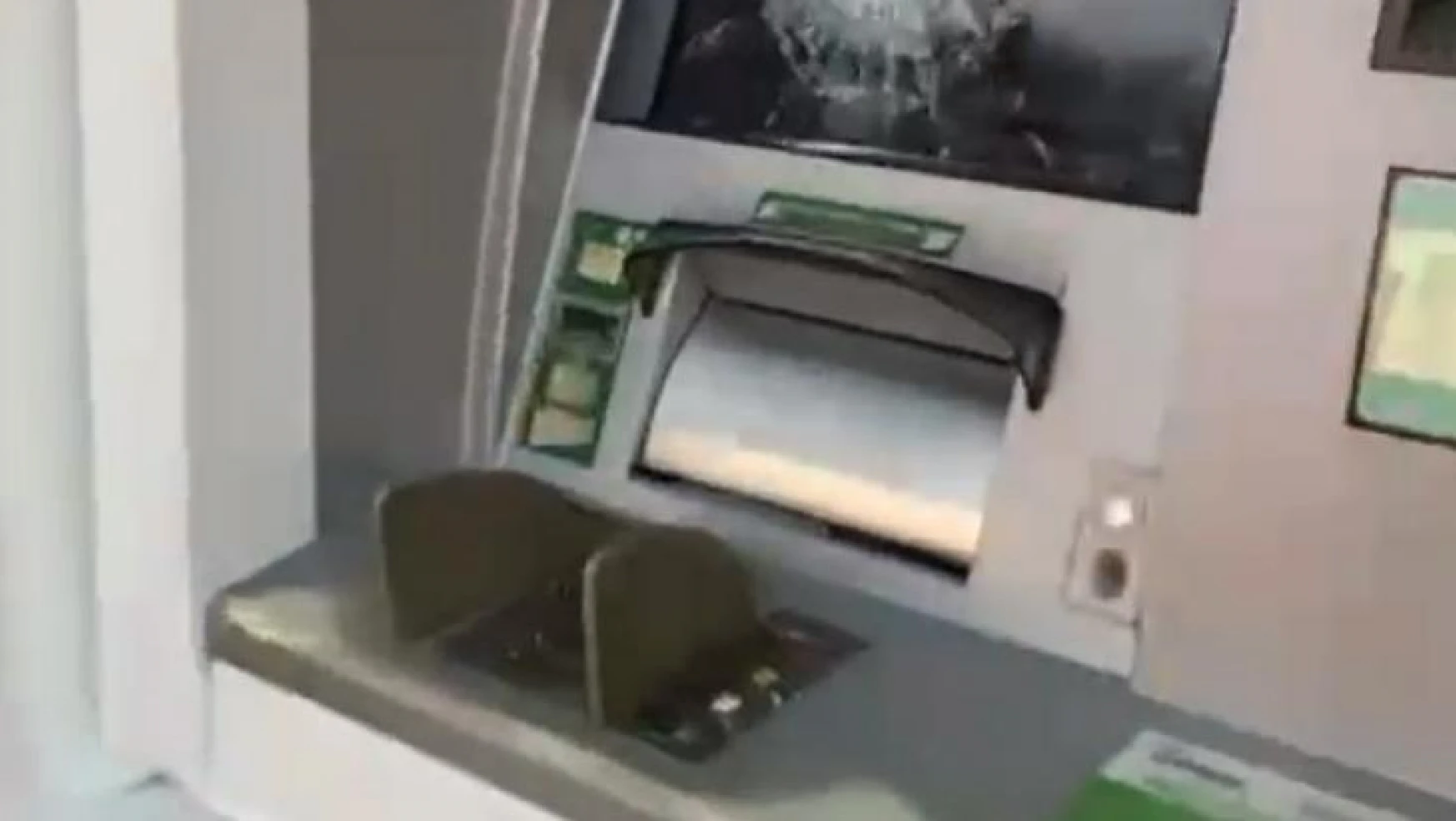 Yalova'da 6 ATM'ye çekiçli saldırı