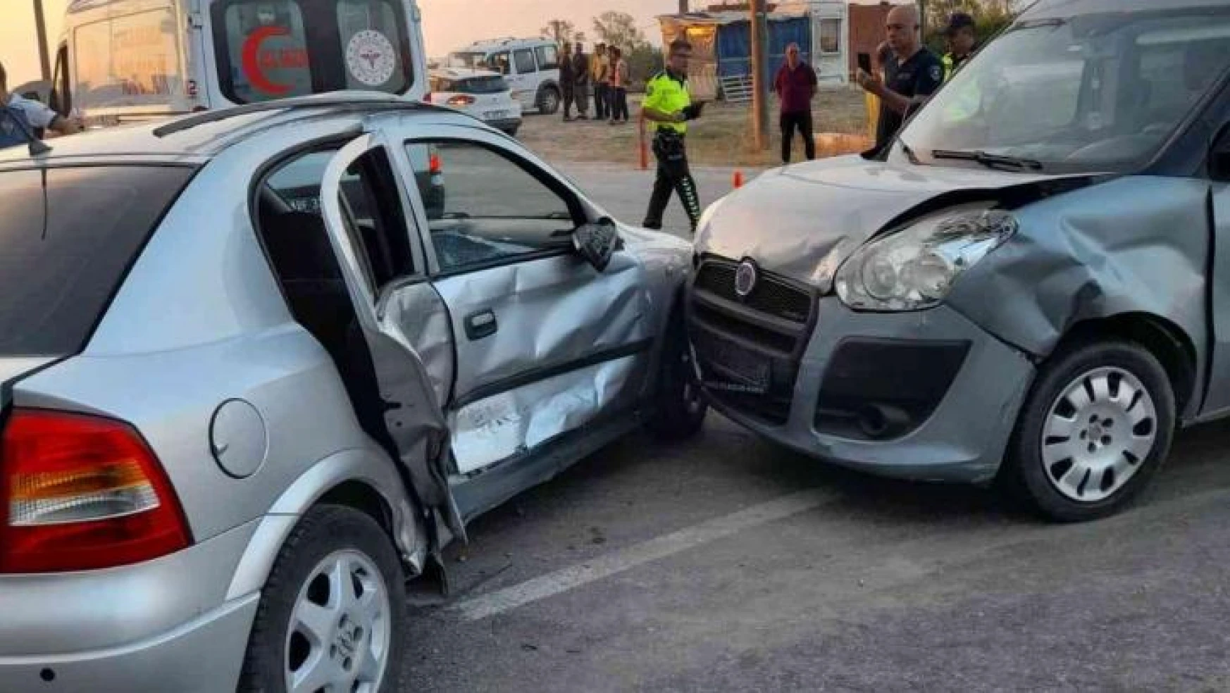 Yalova'da trafik kazası: 3 yaralı