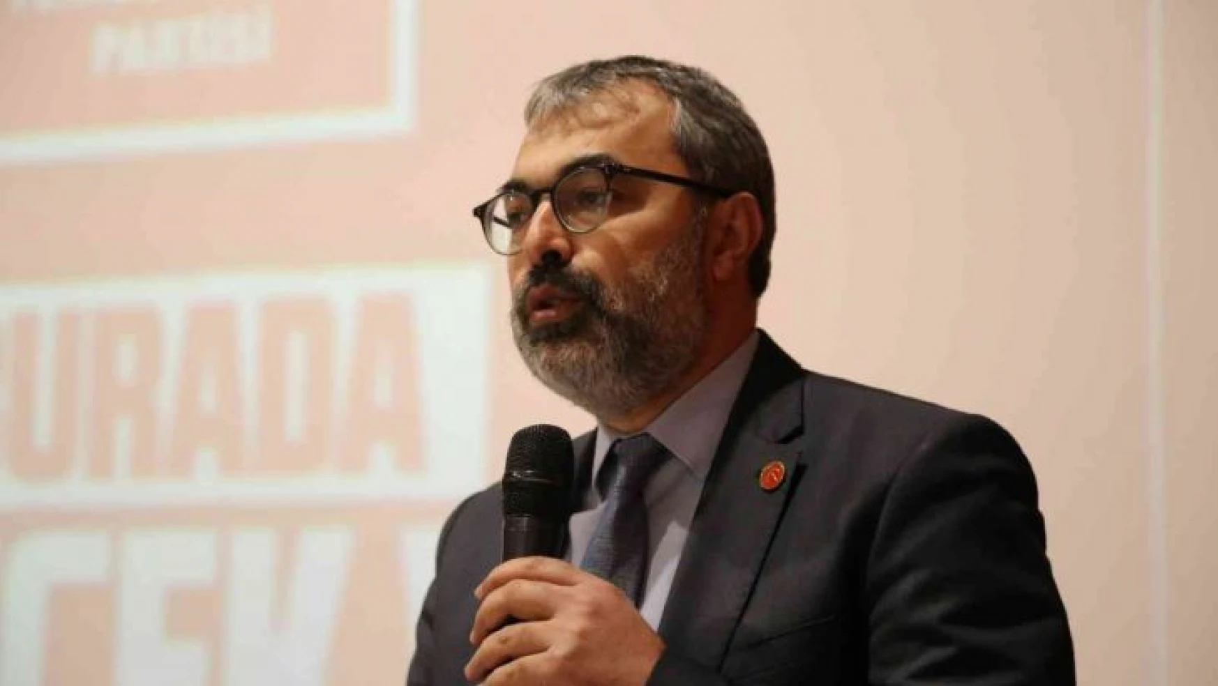 Yeniden Refah Partili Emanetoğlu: 'CHP'nin bu ülkede iki yakası bir araya gelmeyecektir'