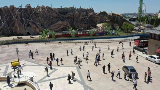 Ankara Büyükşehir Belediyesi'ne 3 yıl sonra devredilen ANKAPARK'ın geleceğine halk karar verecek