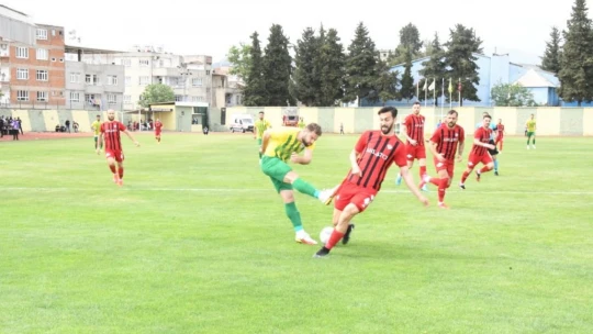 Günlerden 1 Mayıs... Maçta dolu molası verildi