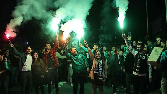 Şampiyon Sakaryaspor'u tesiste böyle karşıladılar