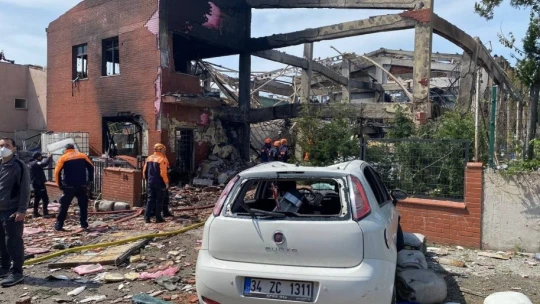 Tuzla'da patlama yaşanan fabrikada 3 işçi hayatını kaybetti