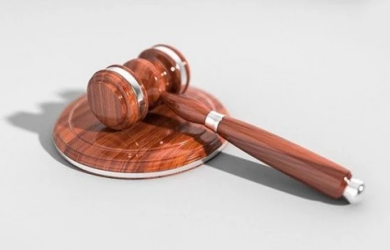 Boşanma davasında velayetin hangi eşe verileceği nasıl belirlenir?