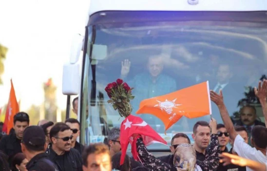 Cumhurbaşkanı Erdoğan: 'Göğsümüzü tanklara, ölüm kusan silahlara siper edeceğiz ama istikbal ve istiklalimize asla leke sürdürmeyeceğiz'