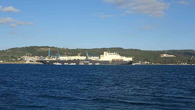 'Castorone' isimli gemi Çanakkale Boğazı'ndan geçti