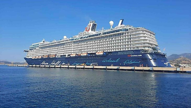 'Mein Schiff 5' 2 bin 509 yolcusuyla Bodrum'da