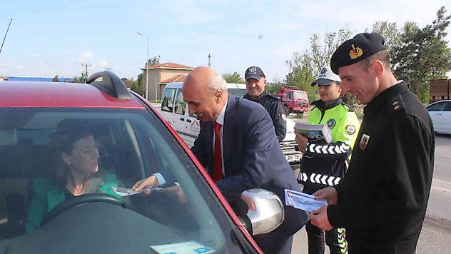 'Yayalar Kırmızı Çizgimiz' ve 'Trafikte Her Yıl Daha İyiye'