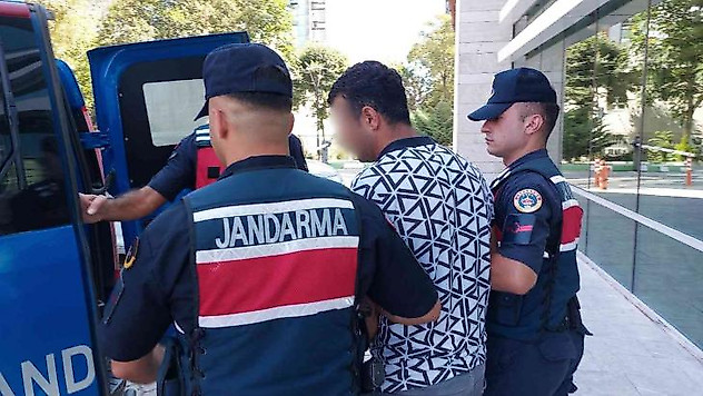 29 yıl hapis cezası bulunan şahıs annesini hastaneye götürürken yakalandı