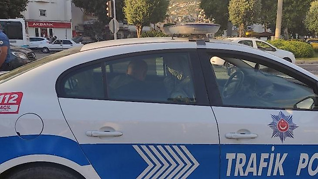 300 TL'lik kozmetik ürününü çalan şüpheliyi çalışanların dikkati yakalattı