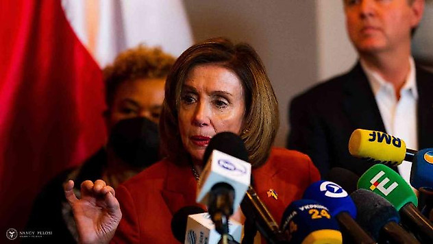 ABD Temsilciler Meclisi Başkanı Pelosi: 'Ukrayna'yı desteklemek için daha fazla ne yapabileceğimizi görüşmek için buradayız'