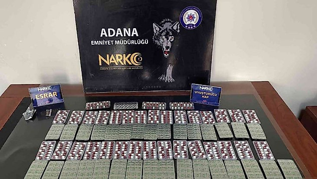 Adana'da 11 'torbacı' tutuklandı