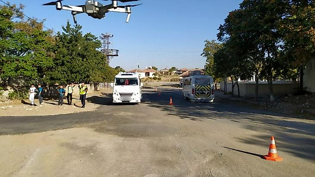 Aksaray'da jandarma okul bölgelerini dron ile havadan izliyor