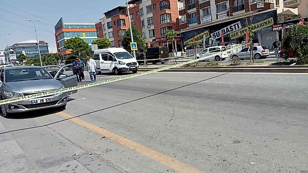 Ankara'da araçta kendini vuran kadın hastaneye kaldırıldı