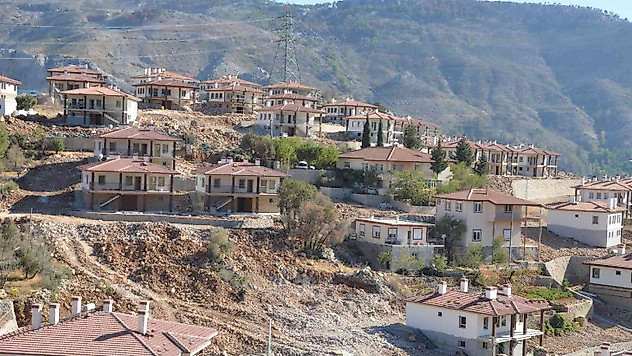 Antalya'da orman yangını sonrası devlet adeta yeni bir köy inşa etti