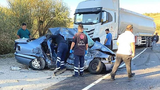 Antalya'da trafik kazası 4 Ölü, 1 Yaralı
