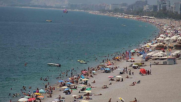 Antalya'ya havayoluyla gelen turist sayısı 3 milyonu geçti