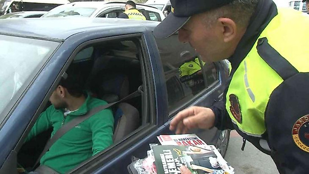Arnavutköy'de bayram tedbirleri çerçevesinde emniyet kemeri denetimi