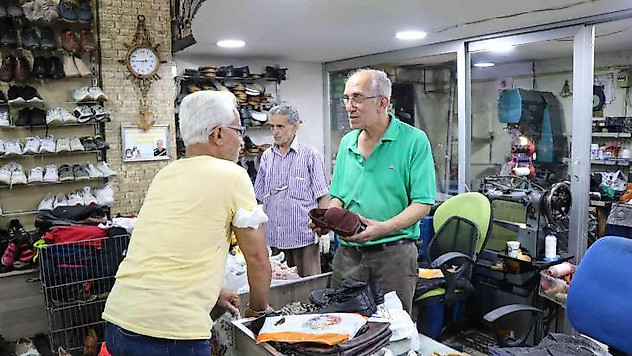 Ayakkabı fiyatları tamircilere yaradı
