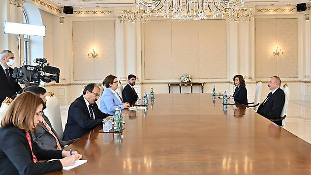 Azerbaycan Cumhurbaşkanı Aliyev, Aile ve Sosyal Hizmetler Bakanı Yanık'ı kabul etti