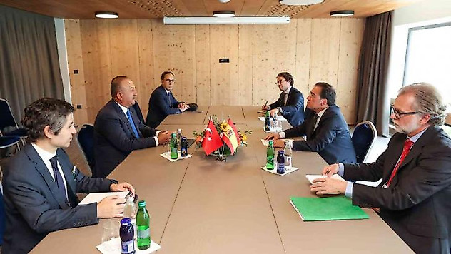 Bakan Çavuşoğlu, İspanyol mevkidaşı Bueno ile bir araya geldi