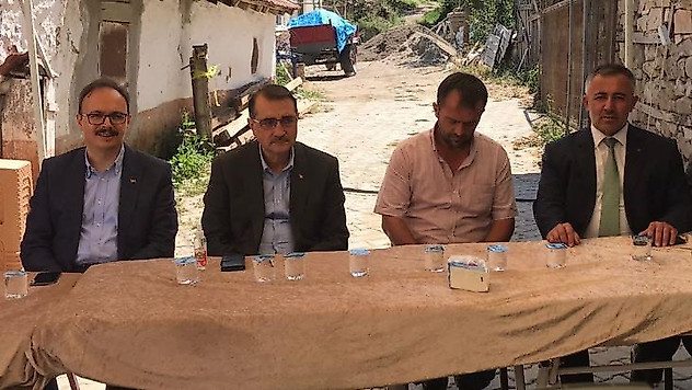 Bakan Dönmez, selden etkilenen çiftçi ve köylülere müjdeyi verdi