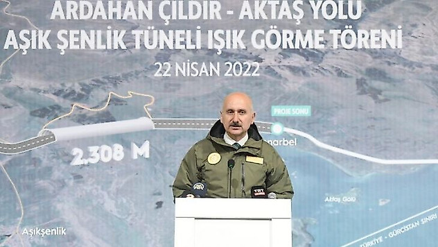 Karaismailoğlu, Aşık Şenlik Tüneli'ne son darbeyi vurdu, ışık göründü